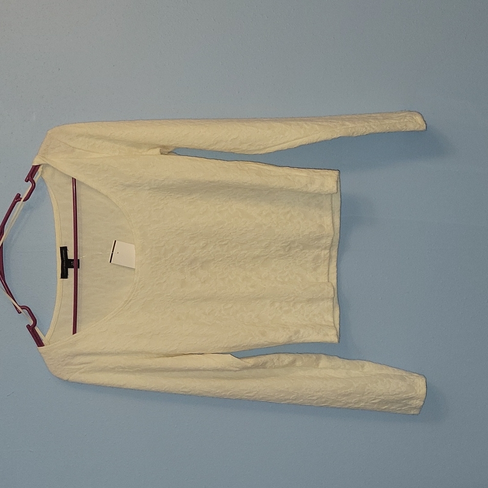 American Eagle NWOT cream lace long sleeve crop top